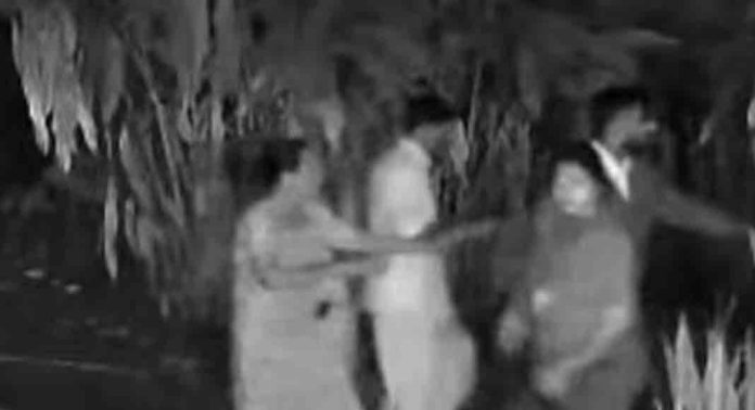 വഴിത്തർക്കത്തെ തുടർന്ന് കൂട്ടത്തല്ല് ; അഞ്ച് സത്രീകൾക്ക് പരിക്കേറ്റു വഴിത്തർക്കത്തെ തുടർന്ന് കൂട്ടത്തല്ല് ; അഞ്ച് സത്രീകൾക്ക് പരിക്കേറ്റു
