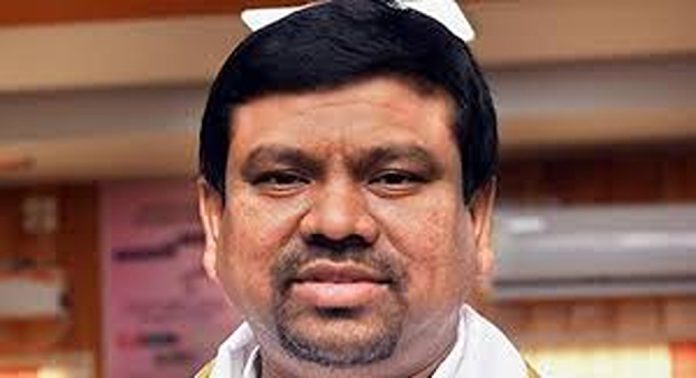 മുസ്ലിം ലീഗ് എംപിയായ നവാസ് കനിയുടെ അനധികൃത സ്വത്ത് സമ്പാദനം അന്വേഷിക്കണമെന്നാവശ്യപ്പെട്ട് ഹർജി മുസ്ലിം ലീഗ് എംപിയായ നവാസ് കനിയുടെ അനധികൃത സ്വത്ത് സമ്പാദനം അന്വേഷിക്കണമെന്നാവശ്യപ്പെട്ട് ഹർജി