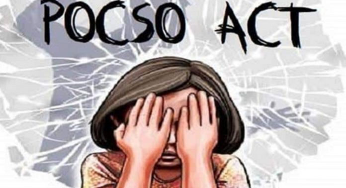 കൊല്ലം കടയ്ക്കലിൽ ഏഴ് വയസ്സുകാരിക്ക് നേരെ പീഡനം ; 21കാരൻ പിടിയിൽ കൊല്ലം കടയ്ക്കലിൽ ഏഴ് വയസ്സുകാരിക്ക് നേരെ പീഡനം ; 21കാരൻ പിടിയിൽ