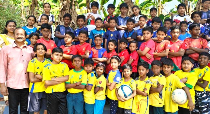 ഫെയർ ഫീൽഡ് കായിക പദ്ധതിക്ക് വെച്ചൂച്ചിറ എണ്ണൂറാം വയൽ സി എം എസ് എൽ പി സ്കൂളിൽ തുടക്കമായി ഫെയർ ഫീൽഡ് കായിക പദ്ധതിക്ക് വെച്ചൂച്ചിറ എണ്ണൂറാം വയൽ സി എം എസ് എൽ പി സ്കൂളിൽ തുടക്കമായി