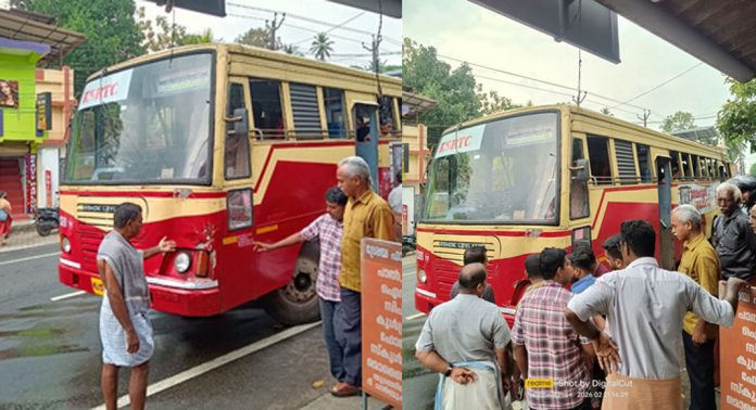 കോന്നിയില് കെ.എസ്.ആർ.റ്റി.സി ബസ് ഇടിച്ച് കാൽ നടയാത്രക്കാരന് ഗുരുതര പരിക്ക് കോന്നിയില് കെ.എസ്.ആർ.റ്റി.സി ബസ് ഇടിച്ച് കാൽ നടയാത്രക്കാരന് ഗുരുതര പരിക്ക്