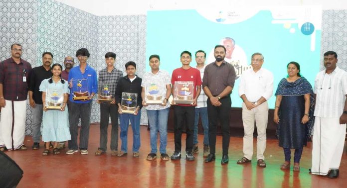 തോല്വി മറികടക്കാനുമുള്ള ആത്മവിശ്വാസം ക്വിസ് മത്സരങ്ങളിലൂടെ നേടാന് കഴിയും : ജില്ലാ കളക്ടര് തോല്വി മറികടക്കാനുമുള്ള ആത്മവിശ്വാസം ക്വിസ് മത്സരങ്ങളിലൂടെ നേടാന് കഴിയും : ജില്ലാ കളക്ടര്