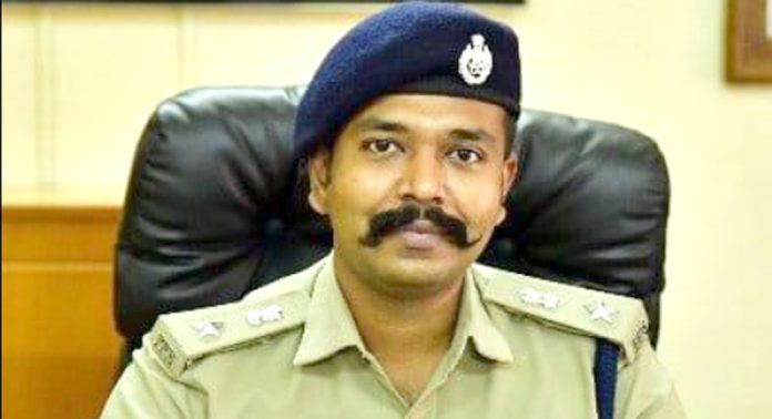 പത്തനംതിട്ടയില് കാപ്പ കേസില് ഉൾപ്പെട്ട മുഴുവൻ പേരെയും അറസ്റ്റ് ചെയ്യുന്നു – തിരുവല്ലയില് 8 പേരെ അറസ്റ്റ് ചെയ്തു ; കര്ശന നടപടിയുമായി ആര്.ആനന്ദ് ഐ.പി.എസ് പത്തനംതിട്ടയില് കാപ്പ കേസില് ഉൾപ്പെട്ട മുഴുവൻ പേരെയും അറസ്റ്റ് ചെയ്യുന്നു – തിരുവല്ലയില് 8 പേരെ അറസ്റ്റ് ചെയ്തു ; കര്ശന നടപടിയുമായി ആര്.ആനന്ദ് ഐ.പി.എസ്