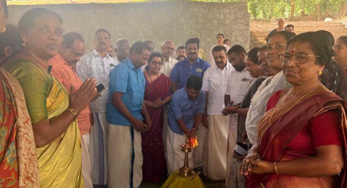 മാടമൺ പാലത്തിന്റെ നിർമ്മാണോദ്ഘാടനം അഡ്വ. പ്രമോദ് നാരായൺ എംഎൽഎ നിർവഹിച്ചു മാടമൺ പാലത്തിന്റെ നിർമ്മാണോദ്ഘാടനം അഡ്വ. പ്രമോദ് നാരായൺ എംഎൽഎ നിർവഹിച്ചു