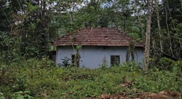 വന്യ ജീവികള് നാട്ടില് ഇറങ്ങുന്നു ; നാടും വീടും ഉപേക്ഷിച്ച് പത്തനംതിട്ടയിലെ മലയോരവാസികള് വന്യ ജീവികള് നാട്ടില് ഇറങ്ങുന്നു ; നാടും വീടും ഉപേക്ഷിച്ച് പത്തനംതിട്ടയിലെ മലയോരവാസികള്