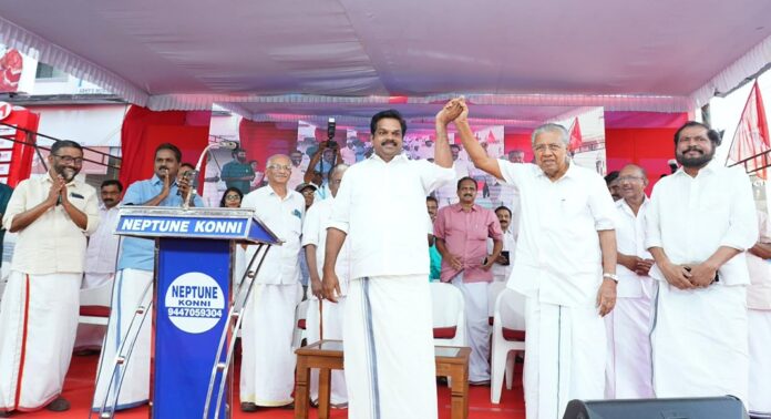 കേരളത്തിന്റെ വികസന പ്രവർത്തനങ്ങൾക്ക് കേന്ദ്ര സർക്കാർ തുരങ്കം വെക്കുന്നു ; പിണറായി വിജയൻ കേരളത്തിന്റെ വികസന പ്രവർത്തനങ്ങൾക്ക് കേന്ദ്ര സർക്കാർ തുരങ്കം വെക്കുന്നു ; പിണറായി വിജയൻ