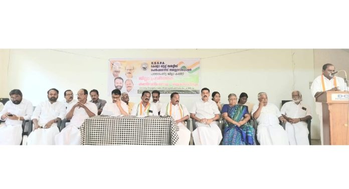 ഇടതുസ൪ക്കാ൪ ശമ്പള പരിഷ്കരണ൦ അട്ടിമറിച്ചു ; പ്രൊഫ. സതീഷ് കൊച്ചുപറമ്പിൽ ഇടതുസ൪ക്കാ൪ ശമ്പള പരിഷ്കരണ൦ അട്ടിമറിച്ചു ; പ്രൊഫ. സതീഷ് കൊച്ചുപറമ്പിൽ