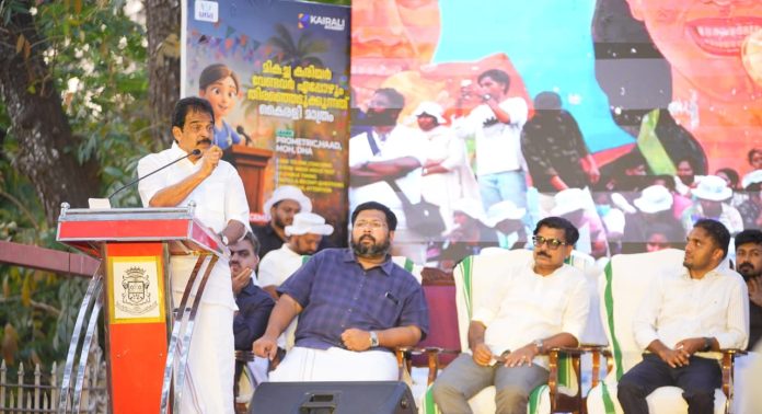 നഴ്സുമാർക്ക് ആധുനിക അടിമപ്പണി ; 40,000 രൂപ ശമ്പളം പോലും ഇല്ല , നഴ്സുമാരെ ചൂഷണം ചെയ്യുന്നു ; കെ.സി വേണുഗോപാൽ നഴ്സുമാർക്ക് ആധുനിക അടിമപ്പണി ; 40,000 രൂപ ശമ്പളം പോലും ഇല്ല , നഴ്സുമാരെ ചൂഷണം ചെയ്യുന്നു ; കെ.സി വേണുഗോപാൽ