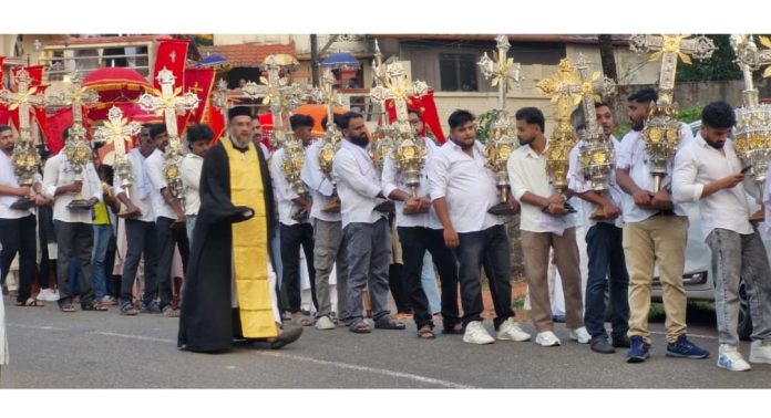വിശുദ്ധ അന്ത്രയോസ് ബാവായുടെ 334-ാം ശ്രാദ്ധ പെരുന്നാൾ : പുത്തൻകാവിൽ ഭക്തിപൂർവ്വം റാസ നടന്നു വിശുദ്ധ അന്ത്രയോസ് ബാവായുടെ 334-ാം ശ്രാദ്ധ പെരുന്നാൾ : പുത്തൻകാവിൽ ഭക്തിപൂർവ്വം റാസ നടന്നു