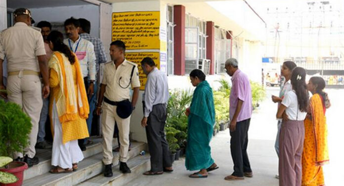നിയമസഭ തിരഞ്ഞെടുപ്പ് : വോട്ട് ഏത് ബൂത്തില് ചെയ്യണമെന്ന് അറിയാം നിയമസഭ തിരഞ്ഞെടുപ്പ് : വോട്ട് ഏത് ബൂത്തില് ചെയ്യണമെന്ന് അറിയാം
