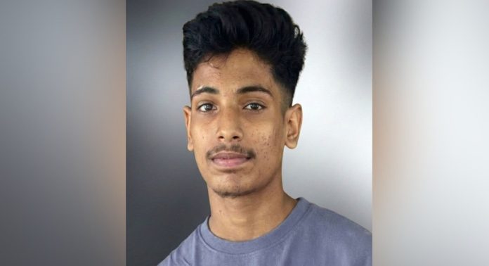 ശക്തികുളങ്ങര ക്ഷേത്രോത്സവത്തിനിടെയുണ്ടായ സംഘർഷത്തിൽ ഗുരുതരമായി പരിക്കേറ്റ 18കാരൻ മരിച്ചു ശക്തികുളങ്ങര ക്ഷേത്രോത്സവത്തിനിടെയുണ്ടായ സംഘർഷത്തിൽ ഗുരുതരമായി പരിക്കേറ്റ 18കാരൻ മരിച്ചു