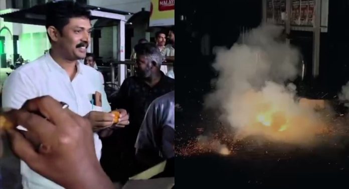 പി.കെ ശശിയെ പാർട്ടിയിൽ നിന്നും പുറത്താക്കിയതിൽ ആഹ്ളാദം പ്രകടിപ്പിച്ച് സി.പി.എം പ്രവർത്തകർ പി.കെ ശശിയെ പാർട്ടിയിൽ നിന്നും പുറത്താക്കിയതിൽ ആഹ്ളാദം പ്രകടിപ്പിച്ച് സി.പി.എം പ്രവർത്തകർ