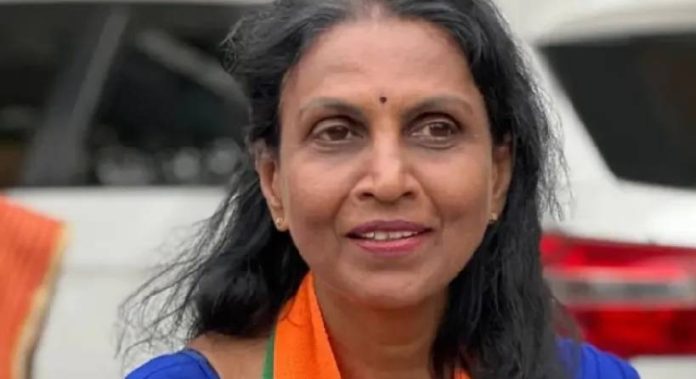 പോക്സോ കേസിലെ ഇരകളുടെ പേര് വെളിപ്പെടുത്തിയെന്ന കേസ് : ഹൈക്കോടതിയെ സമീപിച്ച് ആര് ശ്രീലേഖ പോക്സോ കേസിലെ ഇരകളുടെ പേര് വെളിപ്പെടുത്തിയെന്ന കേസ് : ഹൈക്കോടതിയെ സമീപിച്ച് ആര് ശ്രീലേഖ