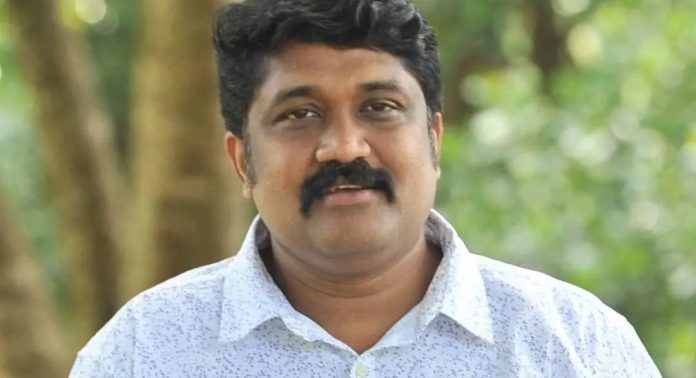 പൊങ്കാല മാലിന്യം രാത്രിയിൽ ഒളിച്ചുകടത്തി നഗരമധ്യത്തിൽ തള്ളി ; മേയർക്കെതിരെ എ.എ റഹീം എംപി പൊങ്കാല മാലിന്യം രാത്രിയിൽ ഒളിച്ചുകടത്തി നഗരമധ്യത്തിൽ തള്ളി ; മേയർക്കെതിരെ എ.എ റഹീം എംപി