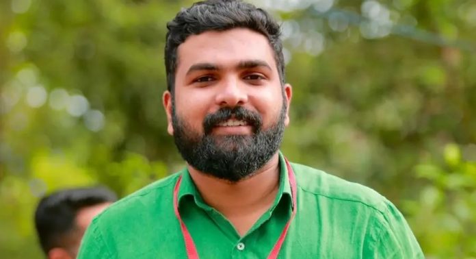 പി.കെ ശശി വര്ഗ വഞ്ചകനാണെന്ന് എസ്.എഫ്.ഐ സംസ്ഥാന സെക്രട്ടറി പി.എസ് സഞ്ജീവ് പി.കെ ശശി വര്ഗ വഞ്ചകനാണെന്ന് എസ്.എഫ്.ഐ സംസ്ഥാന സെക്രട്ടറി പി.എസ് സഞ്ജീവ്