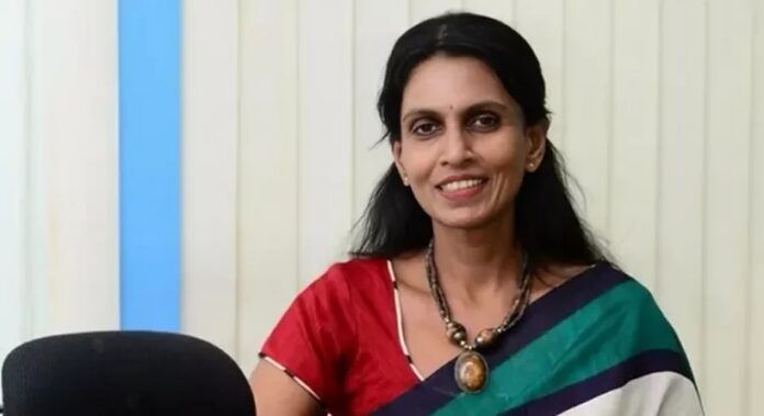 ബിന്ദുമേനോൻ തന്നെ വിളിച്ചെന്ന കാര്യം സ്ഥിരീകരിച്ച് ആർ ശ്രീലേഖ ബിന്ദുമേനോൻ തന്നെ വിളിച്ചെന്ന കാര്യം സ്ഥിരീകരിച്ച് ആർ ശ്രീലേഖ