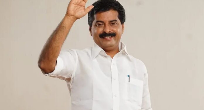 ഇടുക്കിയിൽ റോഷി അഗസ്റ്റിൻ ; പ്രഖ്യാപനം നടത്തി ജോസ് കെ മാണി ഇടുക്കിയിൽ റോഷി അഗസ്റ്റിൻ ; പ്രഖ്യാപനം നടത്തി ജോസ് കെ മാണി