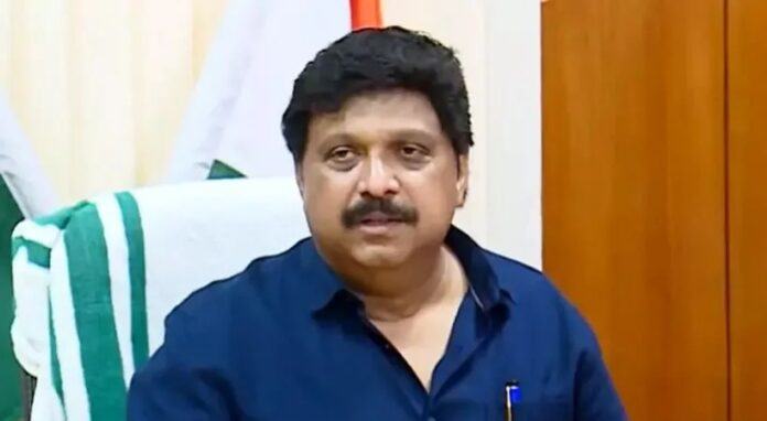 കെ ബി ഗണേഷ്കുമാർ പ്രസിഡൻ്റായ പത്തനാപുരം എൻ.എസ്എസ് താലൂക്ക് യൂണിയൻ പിരിച്ചുവിട്ടു കെ ബി ഗണേഷ്കുമാർ പ്രസിഡൻ്റായ പത്തനാപുരം എൻ.എസ്എസ് താലൂക്ക് യൂണിയൻ പിരിച്ചുവിട്ടു