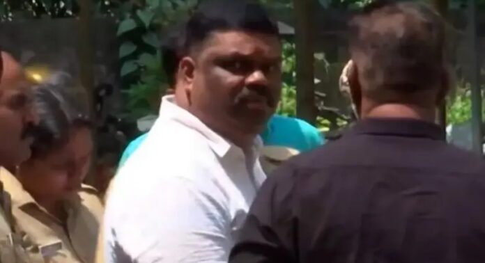 കുപ്രസിദ്ധ ഗുണ്ട പുത്തൻപാലം രാജേഷിനെ കാപ്പ ചുമത്തി അറസ്റ്റ് ചെയ്തു കുപ്രസിദ്ധ ഗുണ്ട പുത്തൻപാലം രാജേഷിനെ കാപ്പ ചുമത്തി അറസ്റ്റ് ചെയ്തു