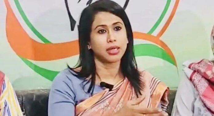 കേരളത്തിലെ കോണ്ഗ്രസ് സ്ഥാനാർത്ഥി നിർണയത്തില് അതൃപ്തി പരസ്യമാക്കി ഷമ മുഹമ്മദ് കേരളത്തിലെ കോണ്ഗ്രസ് സ്ഥാനാർത്ഥി നിർണയത്തില് അതൃപ്തി പരസ്യമാക്കി ഷമ മുഹമ്മദ്