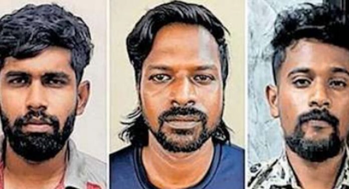 കൊച്ചിയിൽ നർകോട്ടിക് ഉദ്യോഗസ്ഥരെന്ന് വിശ്വസിപ്പിച്ച് തട്ടിപ്പ് ; പ്രതികൾ പിടിയിൽ കൊച്ചിയിൽ നർകോട്ടിക് ഉദ്യോഗസ്ഥരെന്ന് വിശ്വസിപ്പിച്ച് തട്ടിപ്പ് ; പ്രതികൾ പിടിയിൽ