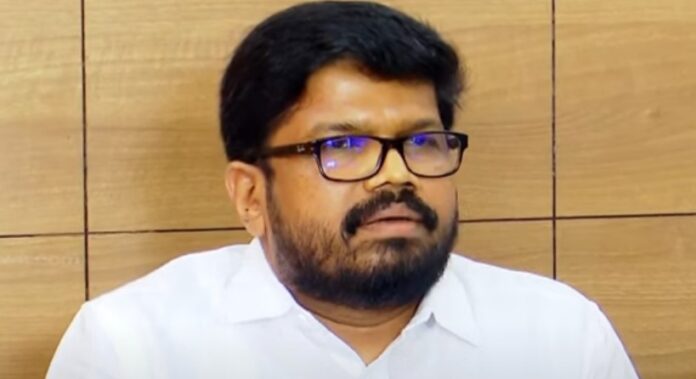 വി കുഞ്ഞികൃഷ്ണനെതിരെ രൂക്ഷ വിമര്ശനവുമായി കെ കെ രാഗേഷ് വി കുഞ്ഞികൃഷ്ണനെതിരെ രൂക്ഷ വിമര്ശനവുമായി കെ കെ രാഗേഷ്