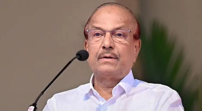 സാദിഖലി ശിഹാബ് തങ്ങൾക്കെതിരെ ഉയർന്ന ആരോപണത്തിൽ മറുപടിയുമായി പി.കെ. കുഞ്ഞാലിക്കുട്ടി സാദിഖലി ശിഹാബ് തങ്ങൾക്കെതിരെ ഉയർന്ന ആരോപണത്തിൽ മറുപടിയുമായി പി.കെ. കുഞ്ഞാലിക്കുട്ടി
