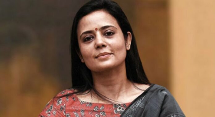 മഹുവാ മൊയ്ത്രക്ക് നോട്ടീസ് അയച്ചത് തെരഞ്ഞെടുപ്പ് കമ്മീഷന്റെ നിർദ്ദേശപ്രകാരമാണെന്ന് കേരള പോലീസ് മഹുവാ മൊയ്ത്രക്ക് നോട്ടീസ് അയച്ചത് തെരഞ്ഞെടുപ്പ് കമ്മീഷന്റെ നിർദ്ദേശപ്രകാരമാണെന്ന് കേരള പോലീസ്