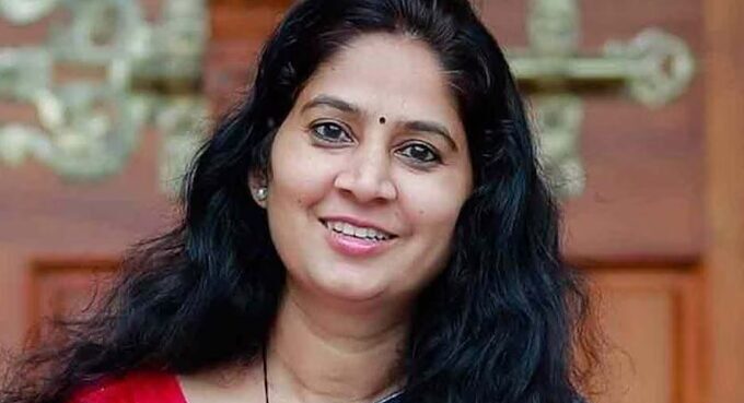 യുഡിഎഫ് നേതാവിന്റെ സ്ത്രീ വിരുദ്ധ പരാമർശത്തിനെതിരെ നിയമ നടപടിക്കൊരുങ്ങി യു. പ്രതിഭ യുഡിഎഫ് നേതാവിന്റെ സ്ത്രീ വിരുദ്ധ പരാമർശത്തിനെതിരെ നിയമ നടപടിക്കൊരുങ്ങി യു. പ്രതിഭ