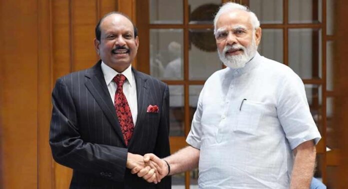 പ്രധാനമന്ത്രി നരേന്ദ്രമോദിയുമായി കൂടിക്കാഴ്ച നടത്തി എംഎ യൂസഫലി പ്രധാനമന്ത്രി നരേന്ദ്രമോദിയുമായി കൂടിക്കാഴ്ച നടത്തി എംഎ യൂസഫലി