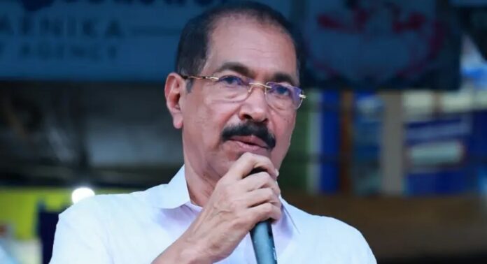 വയനാട് കോണ്ഗ്രസ് വാങ്ങിയ ഭൂമിയിലെ ഡിവൈഎഫ്ഐയുടെ കുടില്കെട്ടി സമരാഭാസം ഗുണ്ടായിസമെന്ന് സണ്ണി ജോസഫ് വയനാട് കോണ്ഗ്രസ് വാങ്ങിയ ഭൂമിയിലെ ഡിവൈഎഫ്ഐയുടെ കുടില്കെട്ടി സമരാഭാസം ഗുണ്ടായിസമെന്ന് സണ്ണി ജോസഫ്