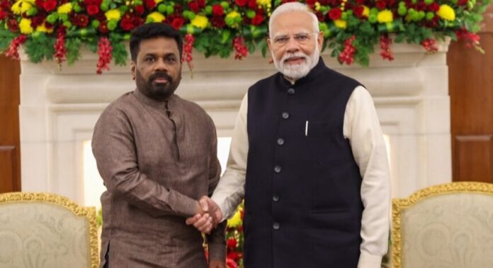 ശ്രീലങ്കയ്ക്ക് ഇന്ത്യയുടെ സഹായഹസ്തം ; 38,000 മെട്രിക് ടൺ ഇന്ധനം കൊളംബോയിലേക്ക് അയച്ചു ശ്രീലങ്കയ്ക്ക് ഇന്ത്യയുടെ സഹായഹസ്തം ; 38,000 മെട്രിക് ടൺ ഇന്ധനം കൊളംബോയിലേക്ക് അയച്ചു