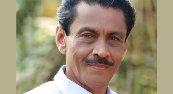 സെൽഫി എടുക്കാൻ ശ്രമിച്ച ഭിന്നശേഷിക്കാരനായ പാർട്ടി പ്രവർത്തകനെ സിപി മാത്യു മർദിച്ചെന്ന് പരാതി സെൽഫി എടുക്കാൻ ശ്രമിച്ച ഭിന്നശേഷിക്കാരനായ പാർട്ടി പ്രവർത്തകനെ സിപി മാത്യു മർദിച്ചെന്ന് പരാതി
