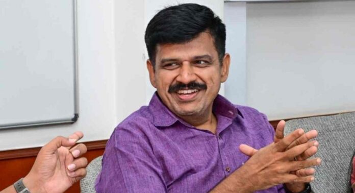 തൃക്കരിപ്പൂരിൽ സന്ദീപ് വാര്യർ വേണ്ടെന്ന് യൂത്ത് കോൺഗ്രസും തൃക്കരിപ്പൂരിൽ സന്ദീപ് വാര്യർ വേണ്ടെന്ന് യൂത്ത് കോൺഗ്രസും