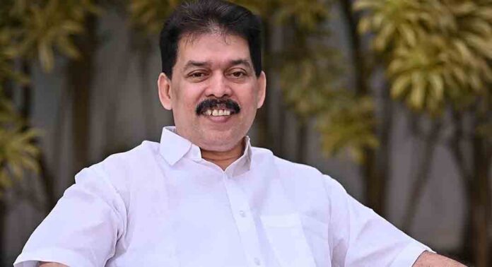 കാരാട്ട് റസാഖ് വീണ്ടും മുസ്ലീം ലീഗിലേക്ക് ; പാണക്കാട്ടെത്തി അംഗത്വം സ്വീകരിക്കും കാരാട്ട് റസാഖ് വീണ്ടും മുസ്ലീം ലീഗിലേക്ക് ; പാണക്കാട്ടെത്തി അംഗത്വം സ്വീകരിക്കും