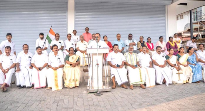 തിരുമൂലപുരം സ്കൂൾ പരിസരത്ത് മദ്യ വില്പനശാല : തിരുവല്ല എം.എൽ.എ. മൗനം വെടിയണം – അഡ്വ .വർഗ്ഗീസ് മാമ്മൻ തിരുമൂലപുരം സ്കൂൾ പരിസരത്ത് മദ്യ വില്പനശാല : തിരുവല്ല എം.എൽ.എ. മൗനം വെടിയണം – അഡ്വ .വർഗ്ഗീസ് മാമ്മൻ