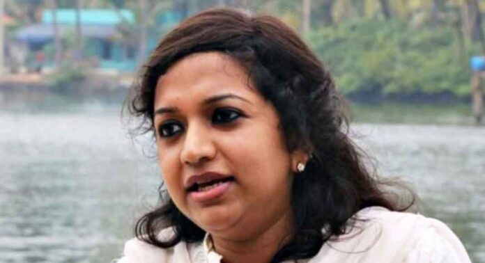 ഗണേഷ് കുമാറിനോട് ക്ഷമിച്ചു ; ഉമ്മൻ ചാണ്ടി ആരോപണങ്ങളിൽ മാനസികമായി ബുദ്ധിമുട്ടി : മകൾ മറിയ ഉമ്മൻ ഗണേഷ് കുമാറിനോട് ക്ഷമിച്ചു ; ഉമ്മൻ ചാണ്ടി ആരോപണങ്ങളിൽ മാനസികമായി ബുദ്ധിമുട്ടി : മകൾ മറിയ ഉമ്മൻ