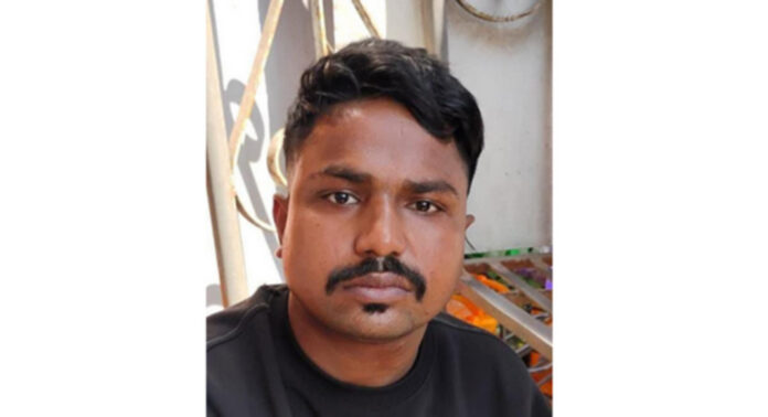 പെരുനാട്ടില് എം.ഡി.എം.എ യുമായി ഇതര സംസ്ഥാന തൊഴിലാളി പിടിയിൽ പെരുനാട്ടില് എം.ഡി.എം.എ യുമായി ഇതര സംസ്ഥാന തൊഴിലാളി പിടിയിൽ