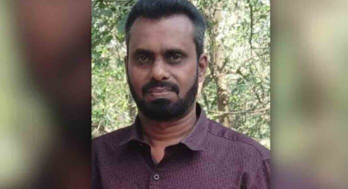 കശ്മീരിലെ രജൗരിയിൽ വിമാന രൂപത്തിലുള്ള ബലൂൺ കണ്ടെത്തി കശ്മീരിലെ രജൗരിയിൽ വിമാന രൂപത്തിലുള്ള ബലൂൺ കണ്ടെത്തി