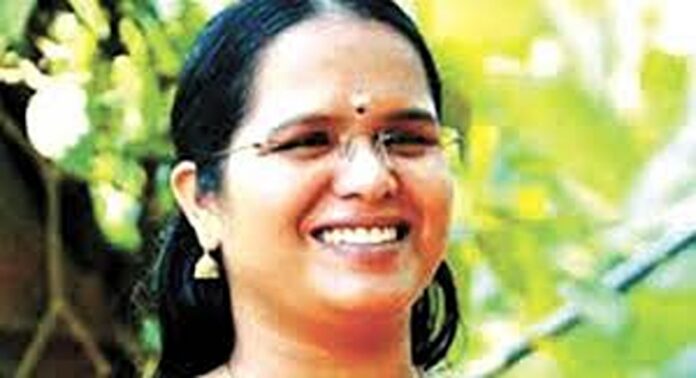 തെരഞ്ഞെടുപ്പിൽ ചില നേതാക്കൾ തന്നെ ചതിച്ച് തോൽപ്പിച്ചെന്ന് മുൻമന്ത്രി പി കെ ജയലക്ഷ്മി തെരഞ്ഞെടുപ്പിൽ ചില നേതാക്കൾ തന്നെ ചതിച്ച് തോൽപ്പിച്ചെന്ന് മുൻമന്ത്രി പി കെ ജയലക്ഷ്മി