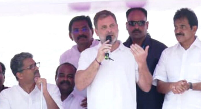 കേരളത്തിലെ എൽ.ഡി.എഫ് സർക്കാരിനെ നിയന്ത്രിക്കുന്നത് ബി.ജെ.പി : രാഹുല് ഗാന്ധി കേരളത്തിലെ എൽ.ഡി.എഫ് സർക്കാരിനെ നിയന്ത്രിക്കുന്നത് ബി.ജെ.പി : രാഹുല് ഗാന്ധി