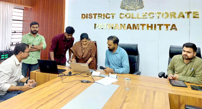 പത്തനംതിട്ട – വോട്ടിങ് യന്ത്രങ്ങളുടെ ഒന്നാംഘട്ട റാന്ഡമൈസേഷന് നടത്തി പത്തനംതിട്ട – വോട്ടിങ് യന്ത്രങ്ങളുടെ ഒന്നാംഘട്ട റാന്ഡമൈസേഷന് നടത്തി