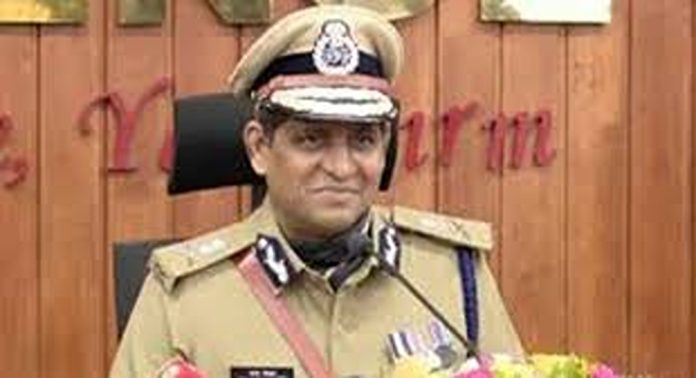 വെടിക്കെട്ടപകടം നടന്ന സ്ഥലത്ത് നിലവിൽ അപകട സാധ്യത ഇല്ലെന്ന് റവാഡ ചന്ദ്രശേഖർ വെടിക്കെട്ടപകടം നടന്ന സ്ഥലത്ത് നിലവിൽ അപകട സാധ്യത ഇല്ലെന്ന് റവാഡ ചന്ദ്രശേഖർ