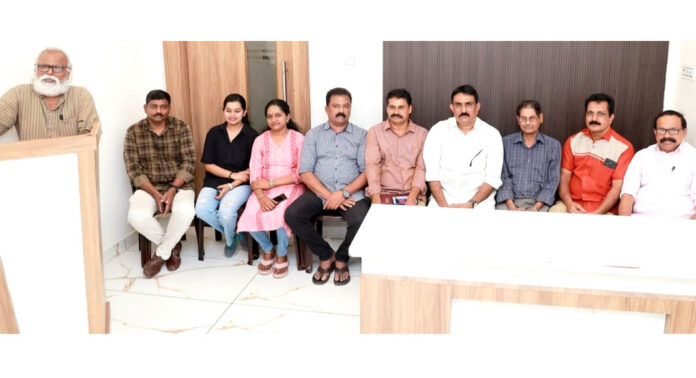അടൂർ ഭാസിയുടെ പേരിൽ മികച്ച ഹാസ്യനടന് പുരസ്കാരം ഏർപ്പെടുത്തും : സിനിമ പ്രേക്ഷക കൂട്ടായ്മ അടൂർ ഭാസിയുടെ പേരിൽ മികച്ച ഹാസ്യനടന് പുരസ്കാരം ഏർപ്പെടുത്തും : സിനിമ പ്രേക്ഷക കൂട്ടായ്മ