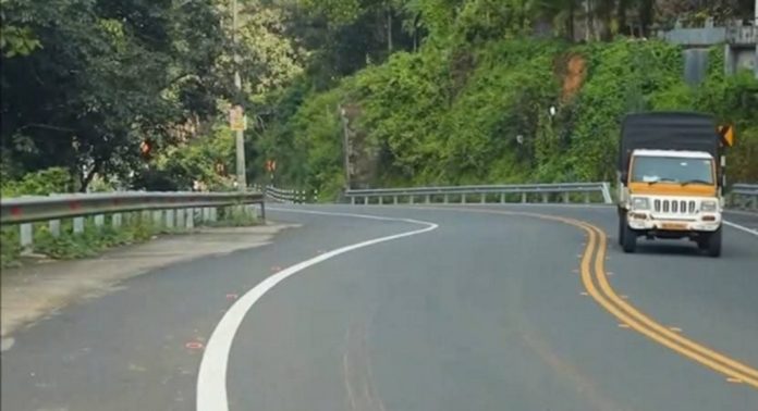 പുനലൂര് – മൂവാറ്റുപുഴ സംസ്ഥാന പാതയില് ക്യാമറകള് സ്ഥാപിച്ചിട്ടില്ല : വാഹനാപകടങ്ങളുടെ ദൃശ്യങ്ങള് ലഭിക്കാന് ബുദ്ധിമുട്ടി പോലീസ് പുനലൂര് – മൂവാറ്റുപുഴ സംസ്ഥാന പാതയില് ക്യാമറകള് സ്ഥാപിച്ചിട്ടില്ല : വാഹനാപകടങ്ങളുടെ ദൃശ്യങ്ങള് ലഭിക്കാന് ബുദ്ധിമുട്ടി പോലീസ്