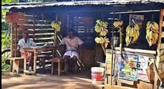 പാചകവാതക ക്ഷാമം : പത്തനംതിട്ടയിൽ പഴയ ചായക്കടകളില് തിരക്ക് പാചകവാതക ക്ഷാമം : പത്തനംതിട്ടയിൽ പഴയ ചായക്കടകളില് തിരക്ക്