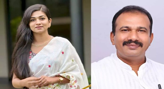 രണ്ട് സ്ഥാനാര്ഥികളെകൂടി പ്രഖ്യാപിച്ച് ട്വന്റി20 ; നടി വീണാ നായർക്ക് പകരം നർത്തകി ആതിര ഡി. നായർ രണ്ട് സ്ഥാനാര്ഥികളെകൂടി പ്രഖ്യാപിച്ച് ട്വന്റി20 ; നടി വീണാ നായർക്ക് പകരം നർത്തകി ആതിര ഡി. നായർ