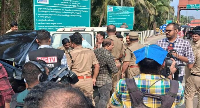 പന്തീരാങ്കാവിൽ വൻ മയക്കുമരുന്ന് വേട്ട പന്തീരാങ്കാവിൽ വൻ മയക്കുമരുന്ന് വേട്ട