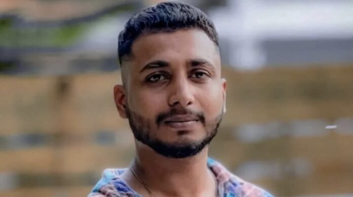 കോന്നിയിൽ ബൈക്കപകടം ; യുവാവ് മരിച്ചു കോന്നിയിൽ ബൈക്കപകടം ; യുവാവ് മരിച്ചു