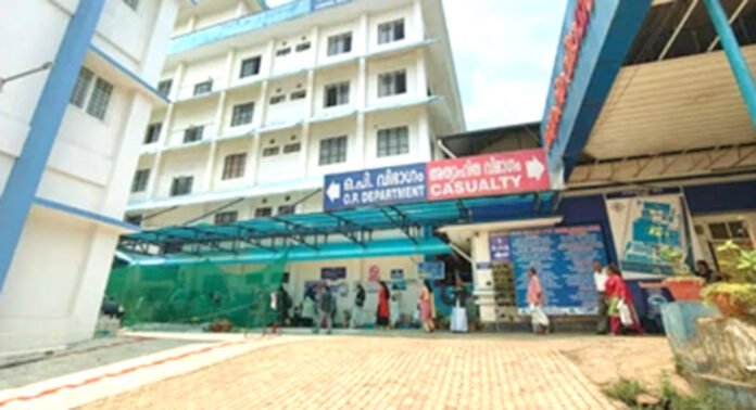 ഫയര് ഫോഴ്സ് എന്.ഓ.സിയും കെട്ടിട നമ്പറും ഇല്ല – മതിയായ സുരക്ഷയില്ലാത്ത കെട്ടിടത്തില് അടൂര് ജനറല് ആശുപത്രിയുടെ പ്രവര്ത്തനം ഫയര് ഫോഴ്സ് എന്.ഓ.സിയും കെട്ടിട നമ്പറും ഇല്ല – മതിയായ സുരക്ഷയില്ലാത്ത കെട്ടിടത്തില് അടൂര് ജനറല് ആശുപത്രിയുടെ പ്രവര്ത്തനം